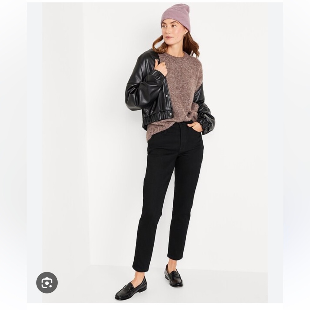 NWT Old Navy OG straight built on warm Jean on black sz 10